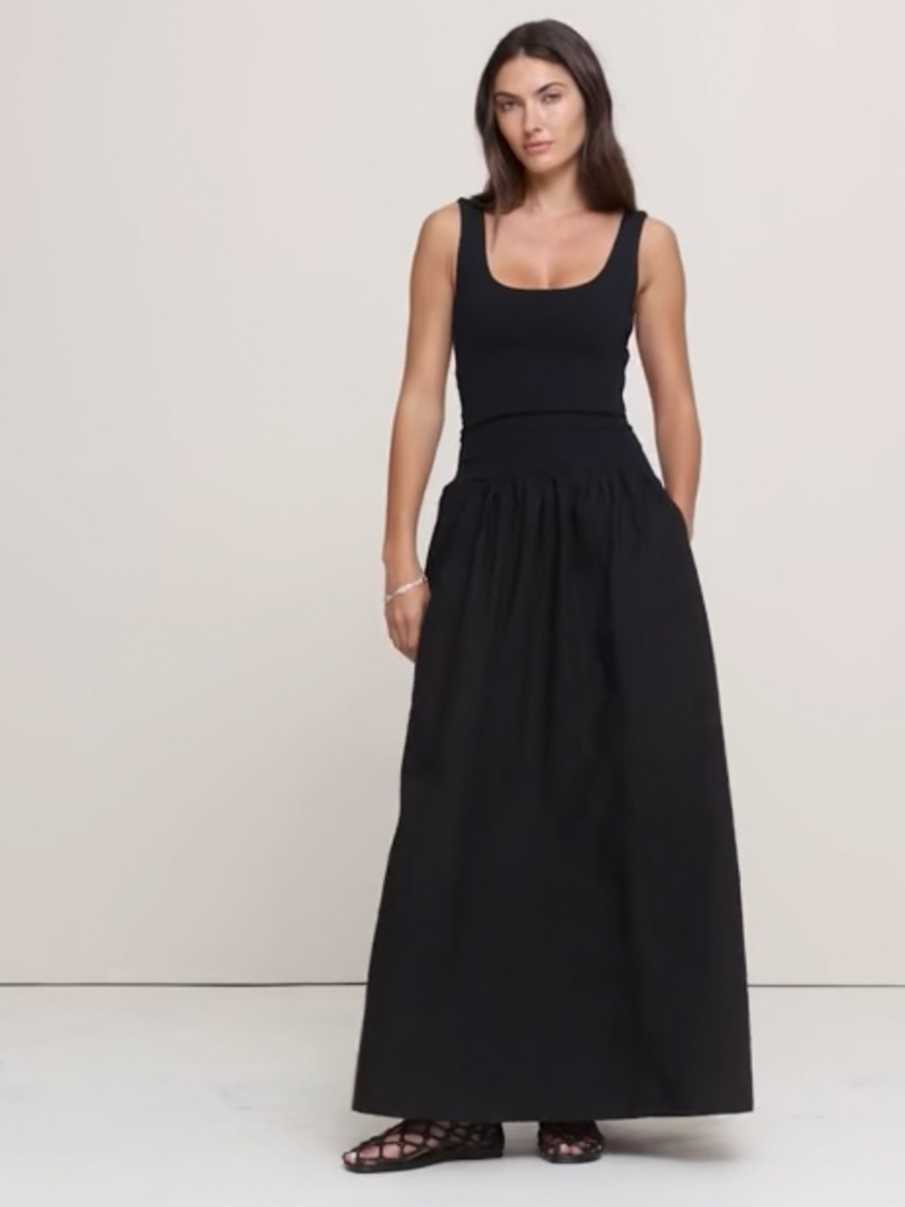 SCULPTED-STRETCH + COTTON POPLIN MAXI DRESS - Picture 6 of 9